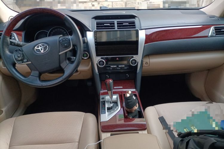Used Toyota Camry 2013 2.5G Comfort Edition Center Console