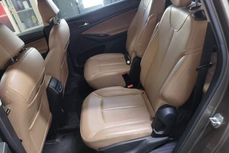 Used Buick GL6 2021 323T Mild Hybrid Connect Prestige Model
