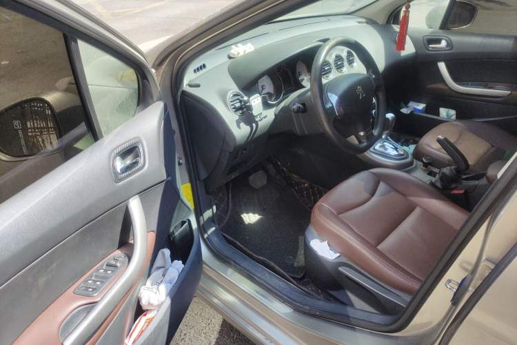 Used Peugeot 408 2013 2.0L Automatic Comfort Edition Driver Seat