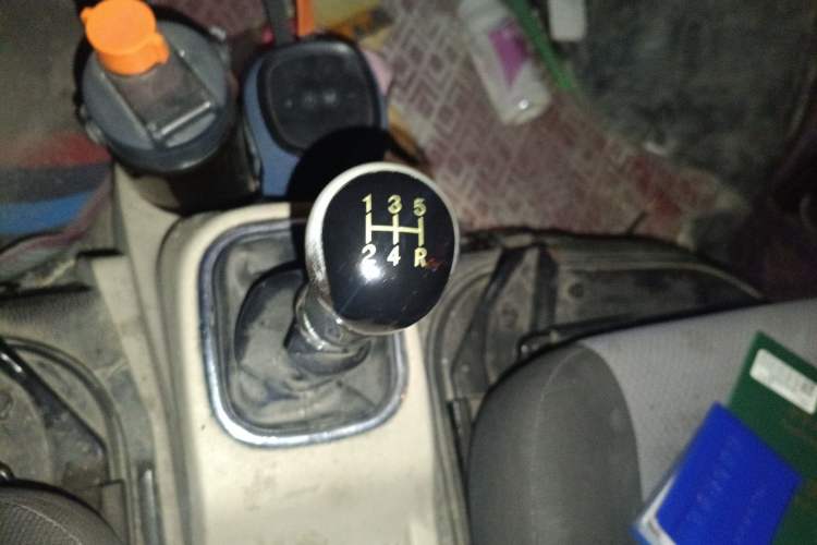 Used CHANGAN KAICHENG Ruixing M80 2018 1.5L Base Van Flat Roof Back-Hinged Doors 4G15S Gear Lever