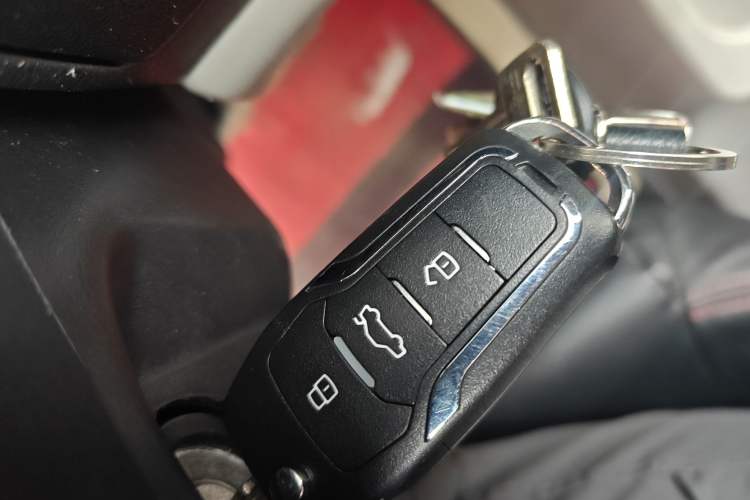 Used FORTHING Lingzhi 2017 V3 1.5L 7-seater Standard Model