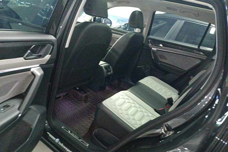 Used Volkswagen Tayron 2023 280TSI Two-Wheel-Drive Luxury Plus Advanced Version Left Rear Seat