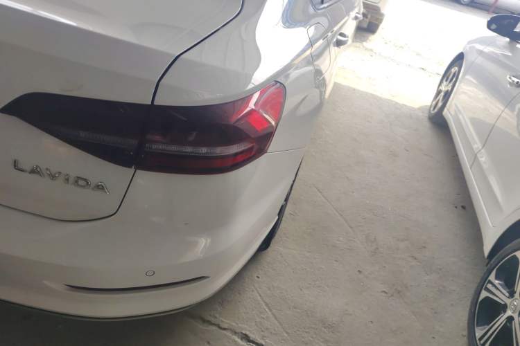 Used Volkswagen Lavida 2021 1.5L Automatic Comfort Edition Right Rear Taillight