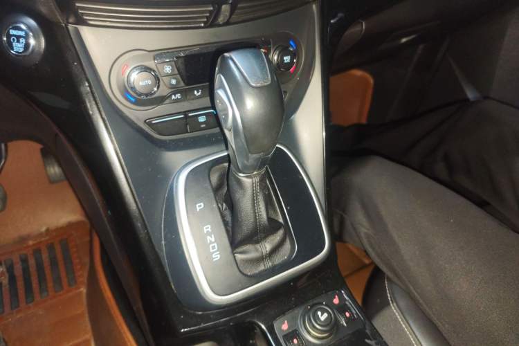 Used Ford Kuga 2013 2.0L GTDi Four-Wheel-Drive Sport Model