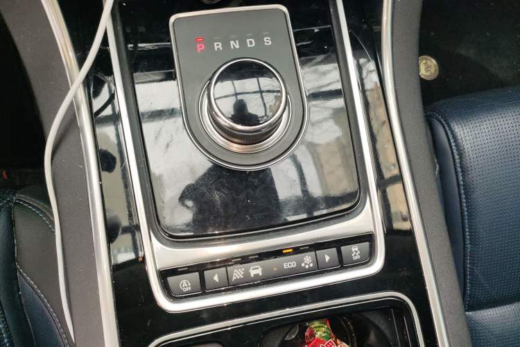 Used Jaguar XE 2017 2.0T 200 PS R-Sport