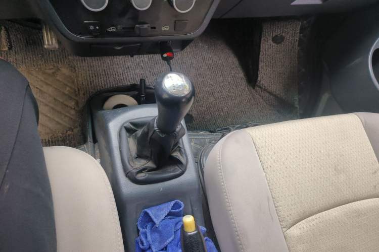 Used Jinbei T3 2015 1.3L Double-Cab Standard Version DLCG12 Gear Lever