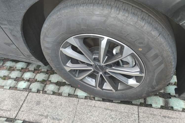 Used BYD Destroyer 05 2024 HONOR Edition DM-i 55KM Luxury Model Right Front Wheel Hub