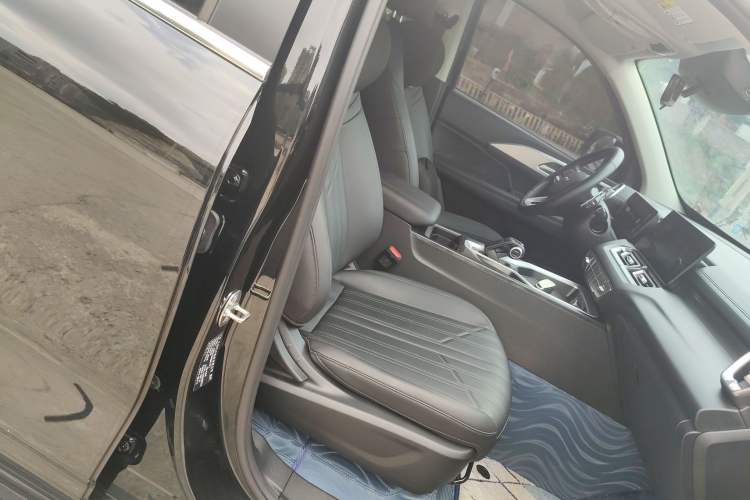 Used Haval H5 2023 2.0T Automatic All-Wheel Drive LinkedIn Gasoline Right Front Seat