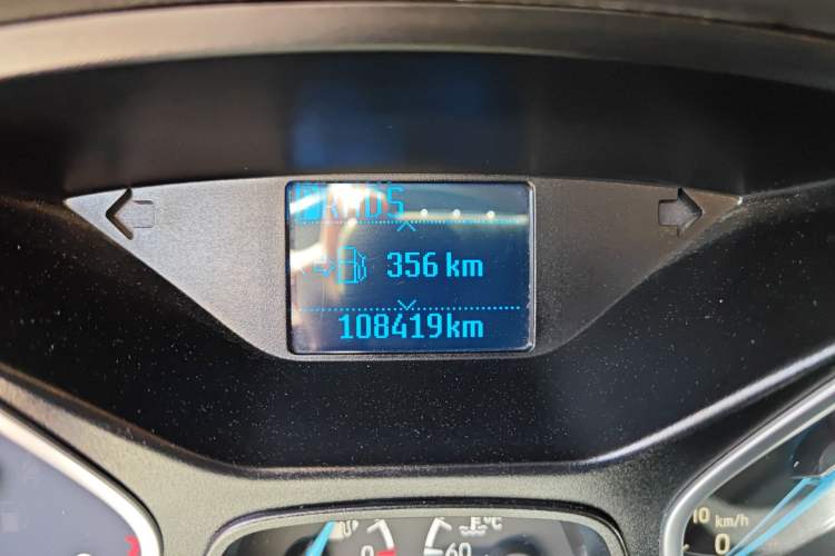 Used Ford Focus 2015 Hatchback 1.6L Automatic Fashion Edition Odometer Close Up