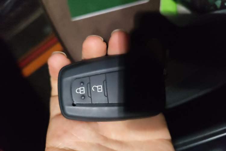 Used Toyota IZOA 2021 2.0L Enjoy Edition
