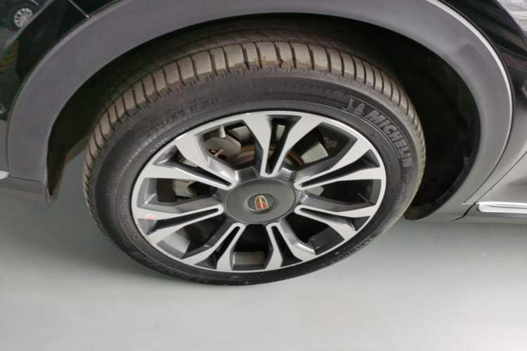 Used Hongqi HS5 2019 2.0T Smart Connect Flagship Edition Left Front Wheel Hub