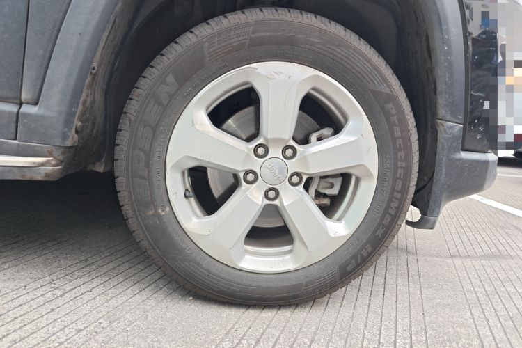 Used Jeep Compass 2017 200T Automatic Family Enjoyment Four-Wheel Drive Edition Right Front Wheel Hub