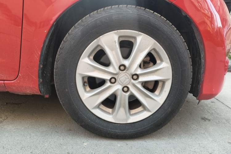 Used Honda Fit 2011 1.5L Automatic Luxury Edition Right Front Wheel Hub