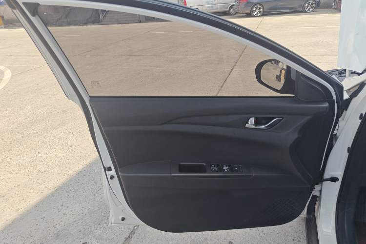 Used Changan Eado New Energy 2022 EV460 Smart Ride-Hailing Edition – Lithium Iron Phosphate