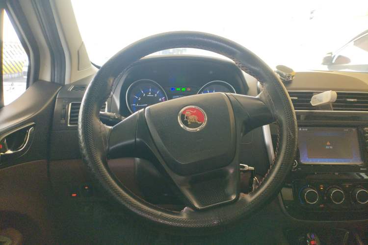 Used FORTHING Joyear X5 2016 1.6L Manual Luxury Edition
