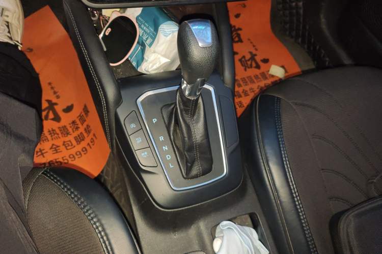 Used Ford Focus 2021 Sedan 1.5L Automatic Sharp Edition Gear Lever
