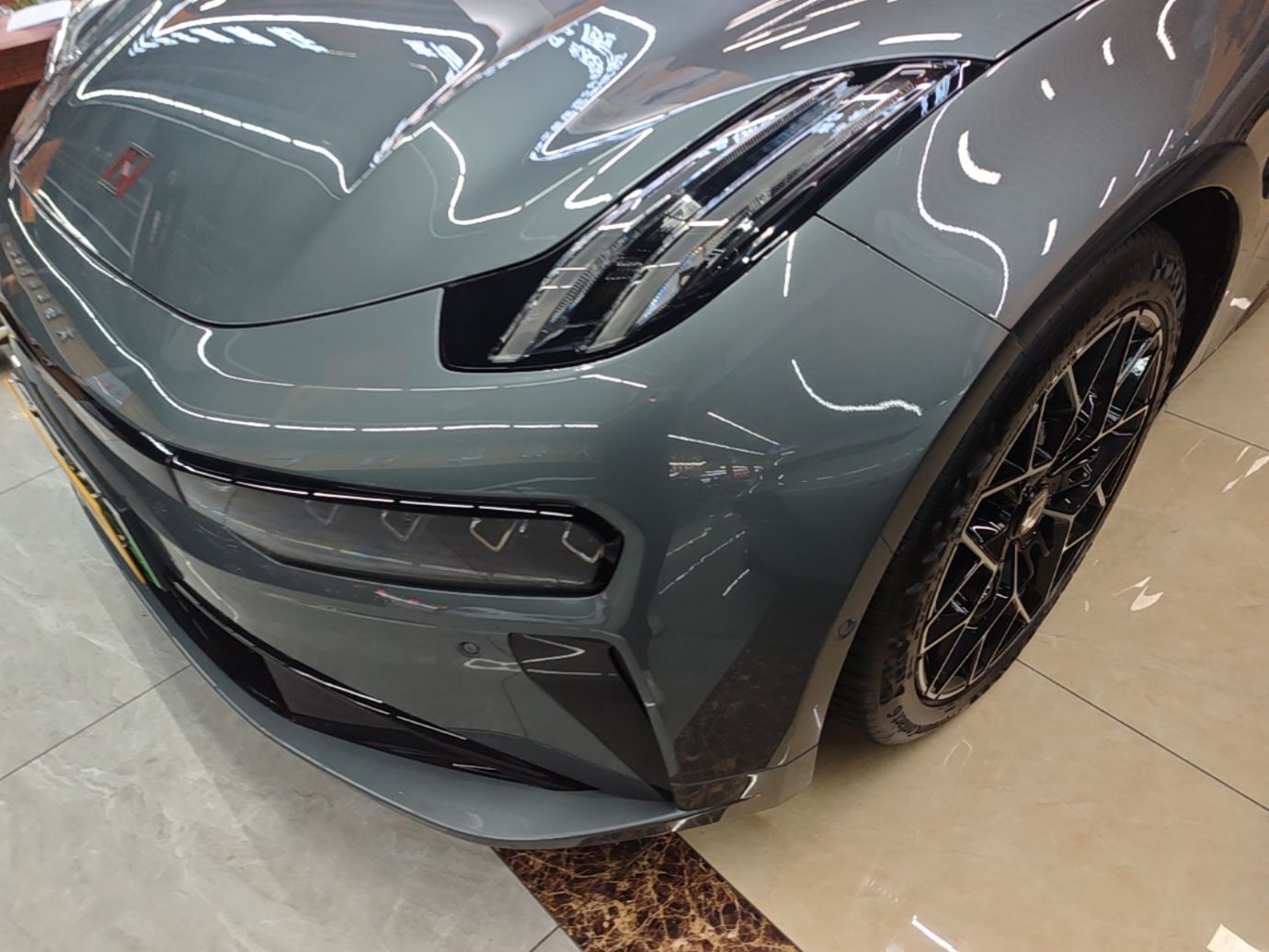 Zeekr 001 2024 ME Edition 100 kWh All-Wheel Drive — снимка 8