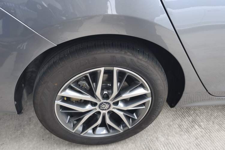 Used BYD Qin PLUS 2024 HONOR Edition DM-i 55KM Beyond Model
