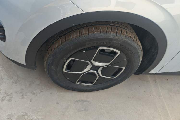 Used AION UT 2025 420 Smart Edition Left Front Wheel Hub