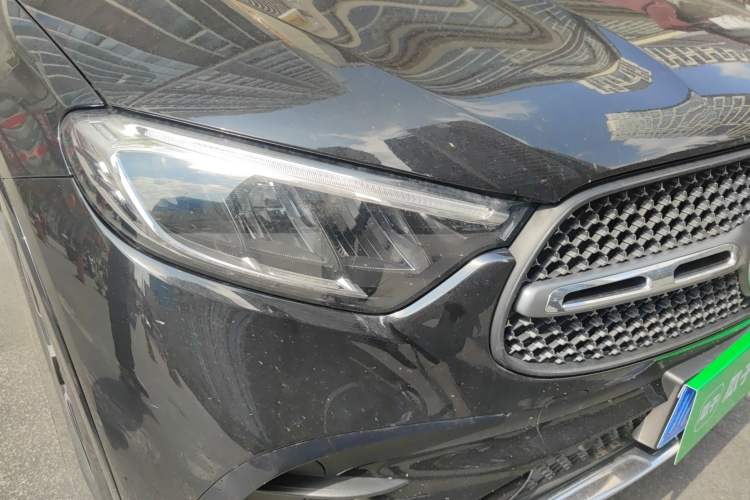 Used Mercedes-Benz GLC 2023 GLC 260 L 4MATIC Luxury Model 5 Seats Exterior 6