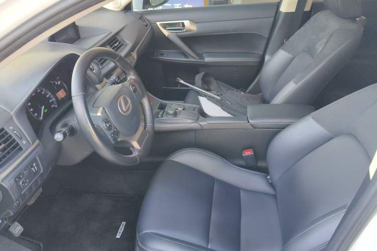 Used Lexus CT 2017 CT200h Comfort Edition Monochrome China V Standard Left Front Seat