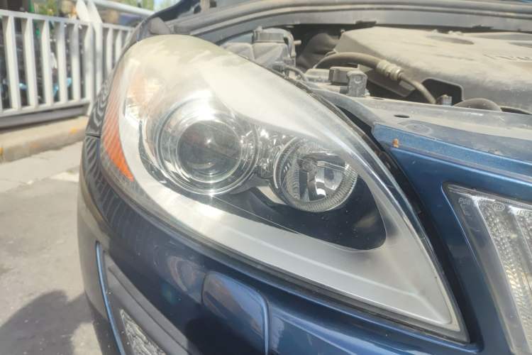 Used Volvo XC60 2012 T5 Comfort Edition Right Front Headlight