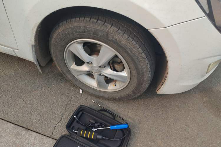 Used Hyundai Verna Ray 2014 1.4L Automatic GLX Right Front Wheel Hub