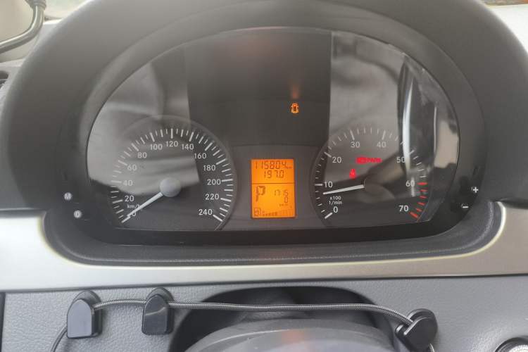 Used Mercedes-Benz Vito 2013 3.0L Elite Edition Instrument Cluster