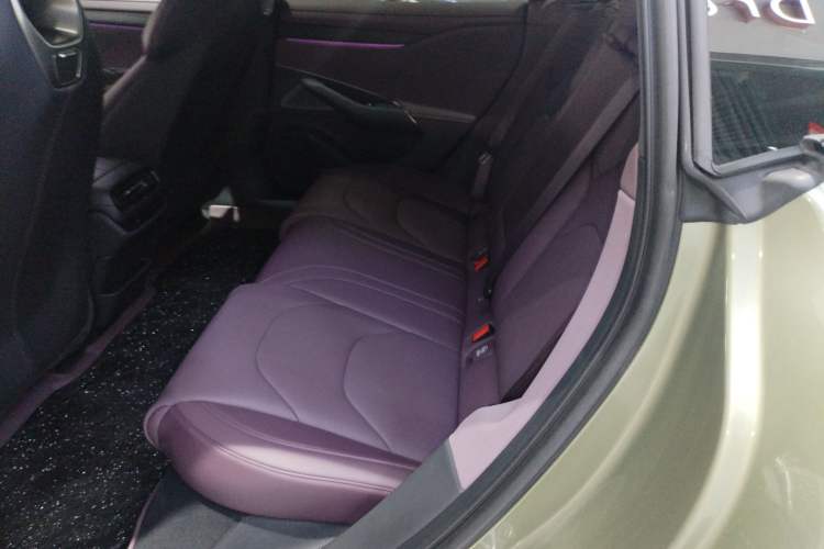 Used Xiaomi Auto SU7 2024 Four-Wheel Drive Ultra-Long Range Advanced Intelligent Driving Max Edition
