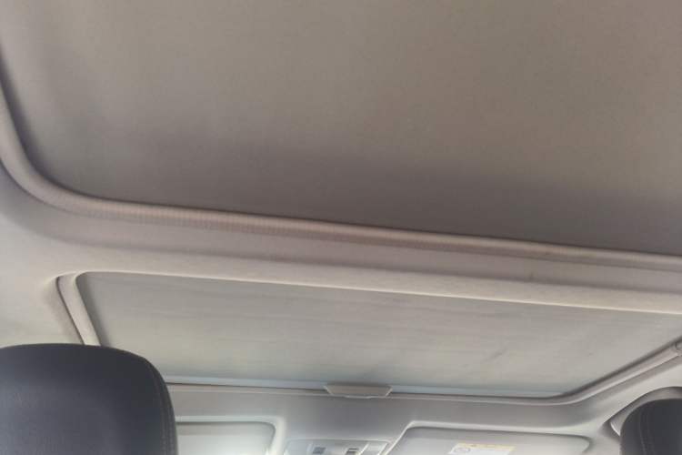 Used Toyota RAV4 2013 2.5L Automatic 4x4 Elite Edition Headliner