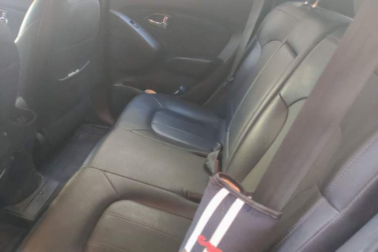 Used Hyundai ix35 2013 2.0L Automatic Two-Wheel Drive Smart GLS China V Standard Left Rear Seat