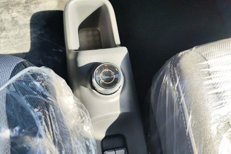 Used Wuling Zhiguang New Energy 2025 Model 305km Ambitious Edition Gear Lever