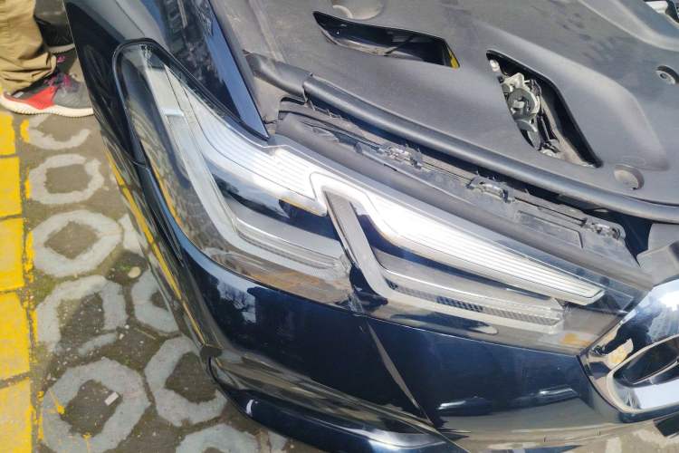 Used BMW 5 Series 2022 Revised Version 3 530Li Luxury Edition M Sport Package Right Front Headlight