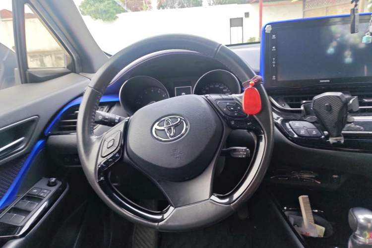 Used Toyota IZOA 2018 2.0L Yichi Version China VI Standard
