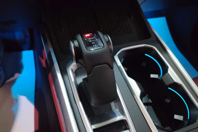 Used Tank 400 New Energy 2024 Hi4-T Off-Road Edition Gear Lever