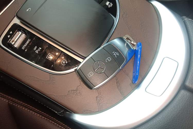 Used Mercedes-Benz GLC 2022 Facelift GLC 260 L 4MATIC Luxury Edition