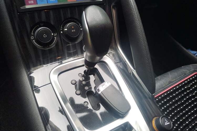 Used Peugeot 3008 2015 1.6THP Automatic Classic Edition