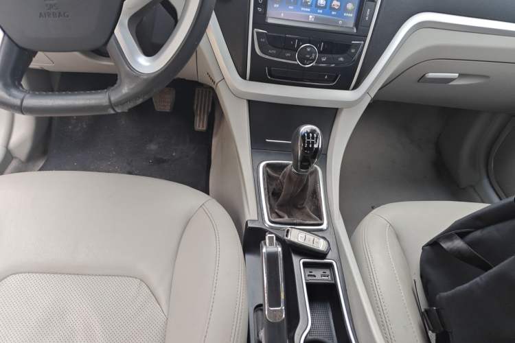 Used Geely Auto Emgrand 2014 Sedan 1.5L Manual Elite Model
