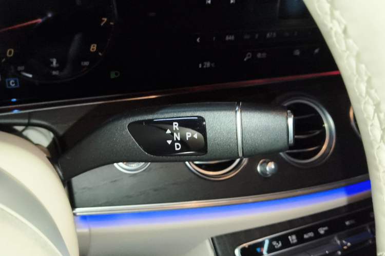 Used Mercedes-Benz E-Class 2021 Restyled E 300 L Luxury Edition
