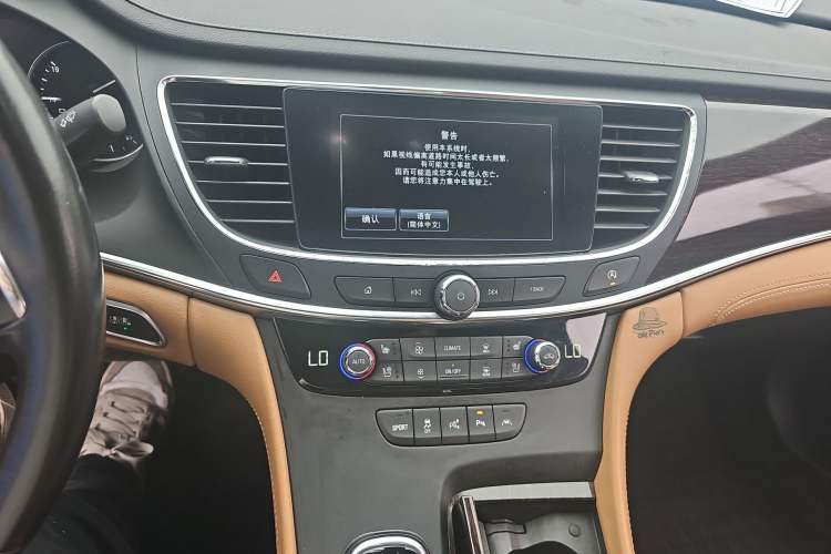 Used Buick LaCrosse 2016 20T Luxury Model Audio And AC Panel