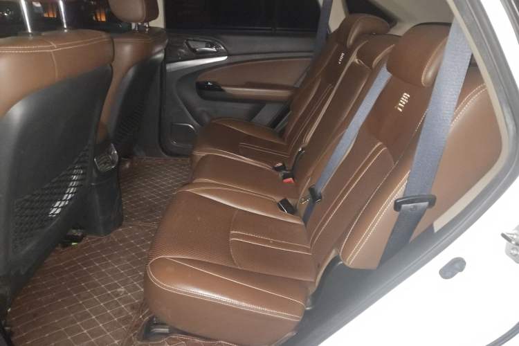 Used BYD Tang New Energy 2015 2.0T Four-Wheel-Drive Flagship Model Left Rear Seat