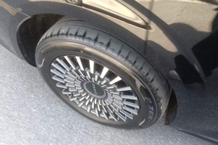 Used Zeekr 009 2024 Six-Seat Executive Version 4WD 108 kWh