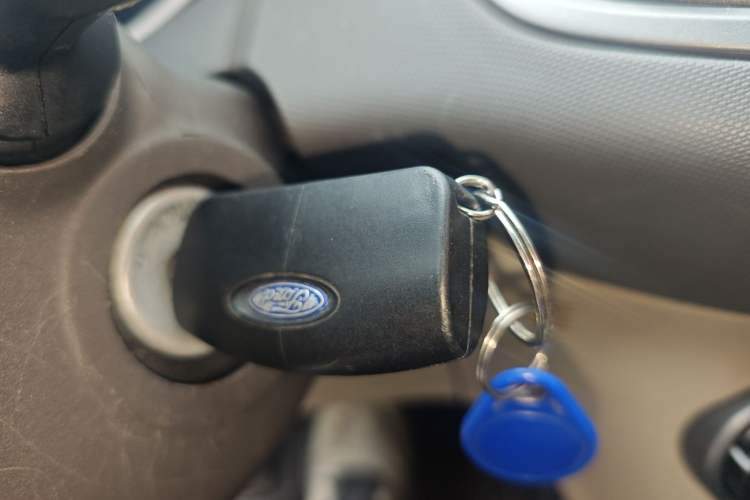 Used Ford Fiesta 2011 Sedan 1.5L Automatic Fashion Edition Vehicle Key