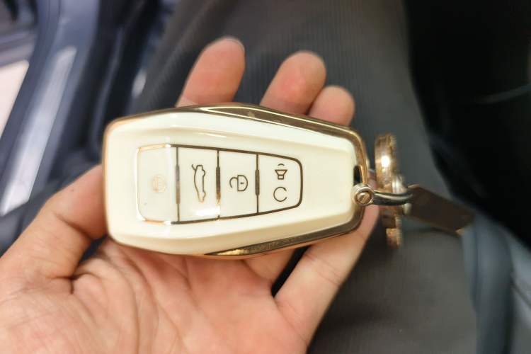 Used Geely Auto Monjaro L 2023 2.0TD High-Power Automatic Two-Wheel Drive Flagship Version Vehicle Key