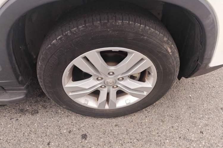 Used CHANGAN CS75 2017 Shangkui Edition 1.5T Automatic Fengxiang Model Right Front Wheel Hub