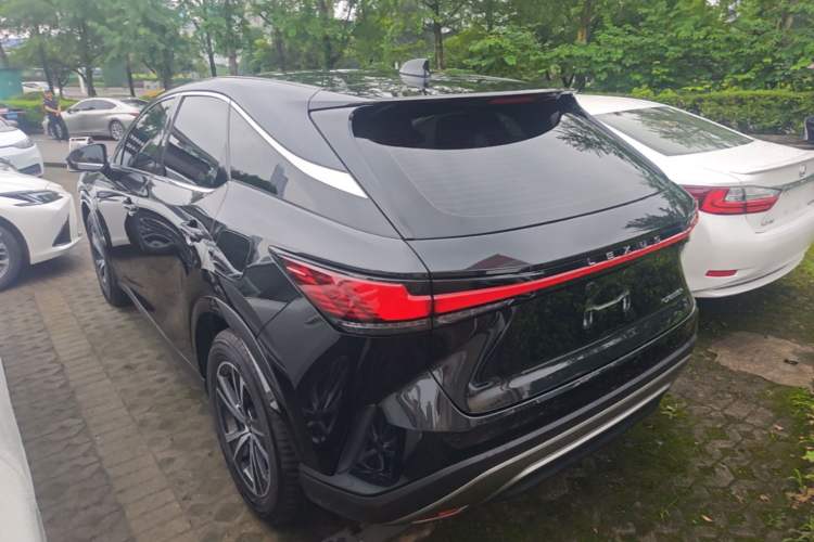 Used Lexus RX 2023 350h Two-Wheel Drive Enjoyment Version
