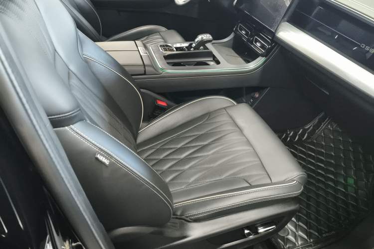 Used GAC Trumpchi GS8 2022 Linghang Series 2.0 TGDI Two-Wheel-Drive Luxury Smart Connectivity Version (7 Seats) Right Front Seat