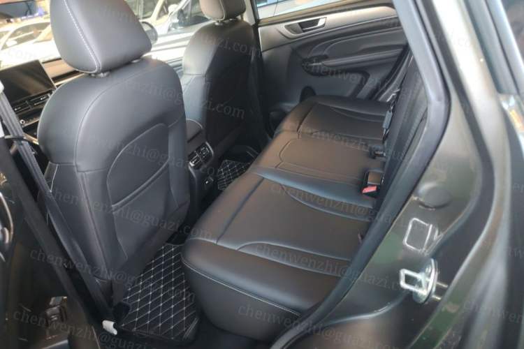 Used Haval M6 2021 PLUS 1.5T DCT Prestige Smart Connectivity Model
