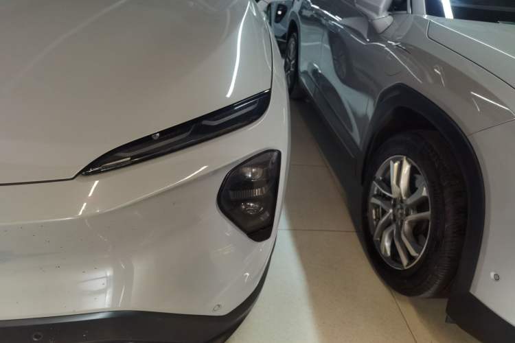 Used Nio ES7 2022 75 kWh Left Front Headlight