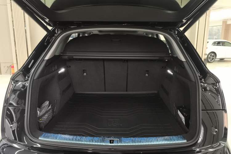 Used Audi Q5L 2022 40T Luxury Dynamic Model
